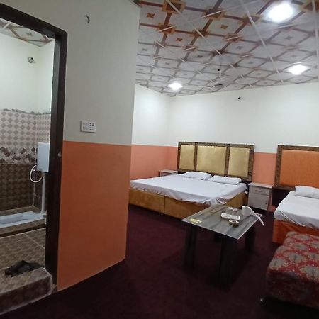 New Pak Royal Hotel Лахор Екстер'єр фото