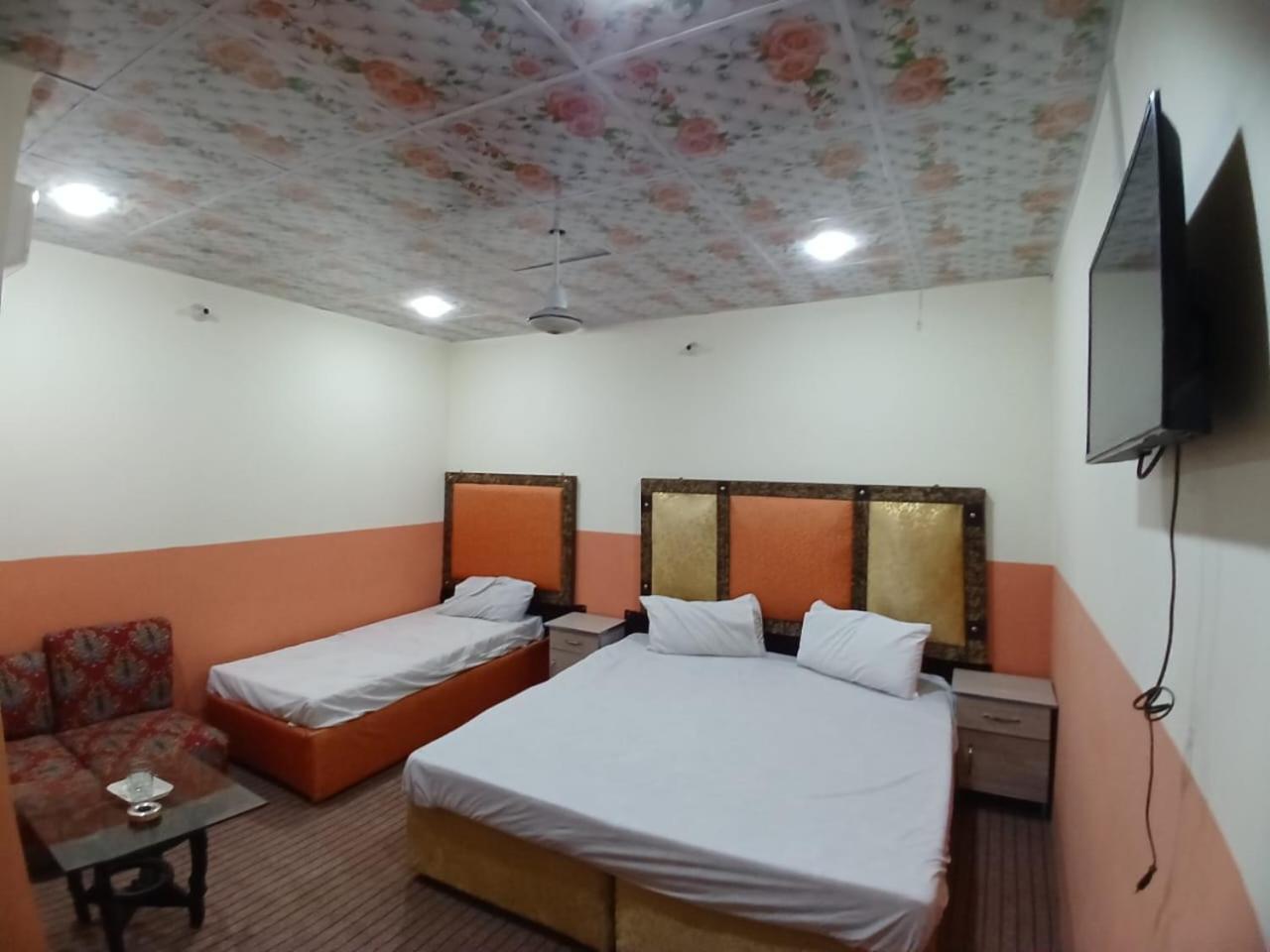 New Pak Royal Hotel Лахор Екстер'єр фото