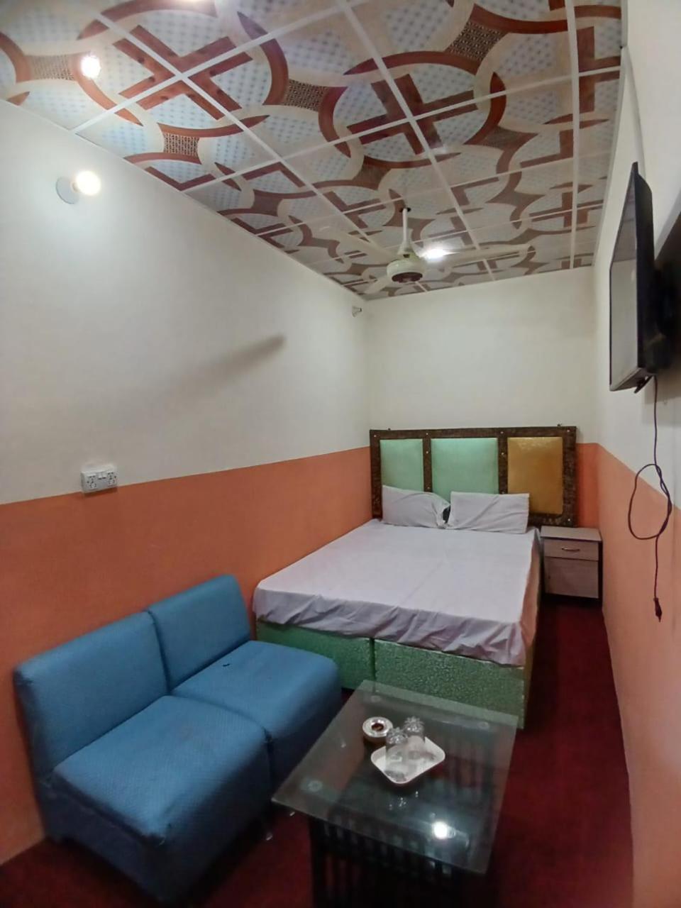 New Pak Royal Hotel Лахор Екстер'єр фото
